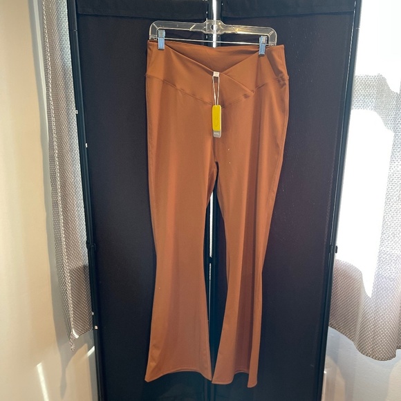 NWT Lemonsky Flare Yoga Pants w/ Crossover Waist, Brown and Purple, 2X - Picture 1 of 9